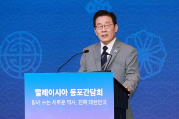 李대통령 국정 지지율 51.2%…"10·15 대책 실효성 논란 영향"[리얼미터]