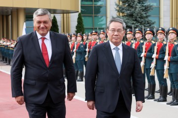 리창 中 총리, 러시아 이어 벨라루스 방문…루카셴코와 회동 공동성명 "결제 인프라 강화·자산압류엔 보복"