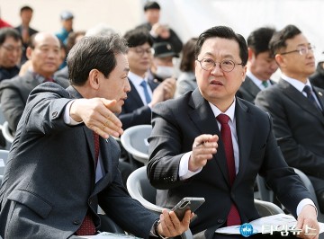 착공식 현장서 이장우·정국영 ‘공정 대화’…서남부스포츠타운 1조 437억 첫 삽