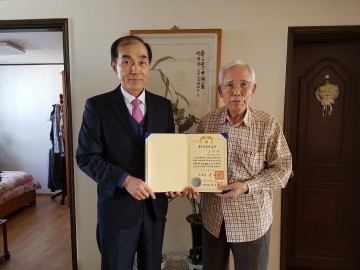 대전지방보훈청, 6·25참전국가유공자 증서 방문 전수