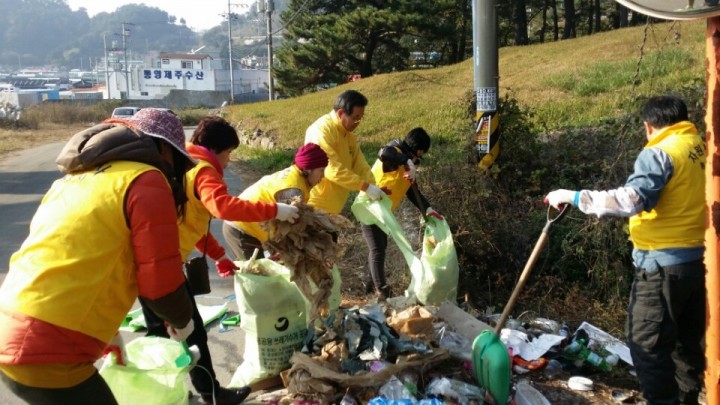 아름다운 구슬땀으로 깨끗한 도천동 만들기