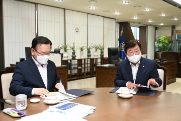 권영세 안동시장, 김부겸 국무총리 만나 지역 현안사항 건의