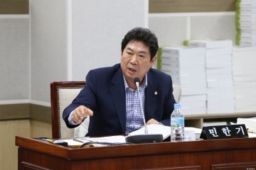 수원시의회 문화복지교육위원회, 문화교육국 이어 4개구 보건소 행정사무감사 실시