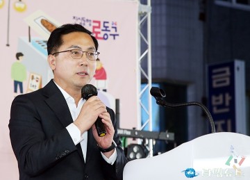 박희조 동구청장, 야시장을 통해 중앙시장이 도약하길