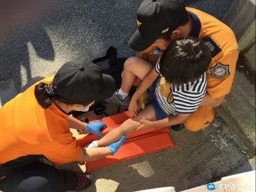 울진소방서, 울타리에 다리 낀 어린이 구조
