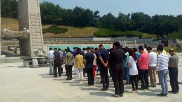 더불어민주당 대전 대덕 지역위원회, 광주 5·18민주묘지 참배!