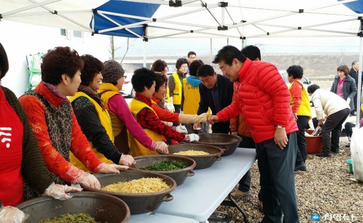강석호 예비후보, 5일 울진군내 행사장 방문