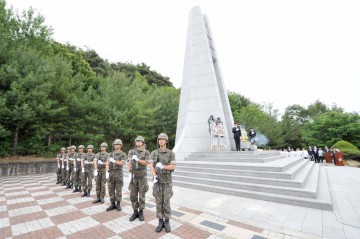 군위군, 제62회 현충일 추념식 거행