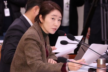 경찰, ‘1억 수수 의혹’ 강선우 의원 수사 착수… 5일 고발인 소환