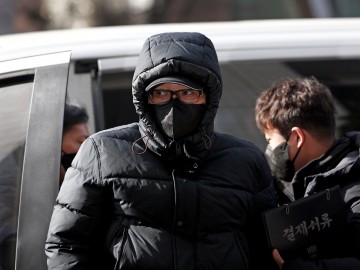 '공천 헌금 의혹' 건진법사 구속심사 1시간만에 종료