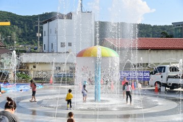 청송군, 진보키즈카페, 임시물놀이장 설치 및 야외분수대 환경개선 실시