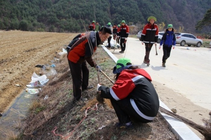 울진국유림관리소 산촌생태마을가꾸기 행사실시