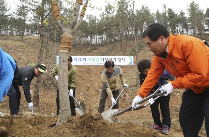 대전 대덕구, 장동에서 식목일 나무심기 행사