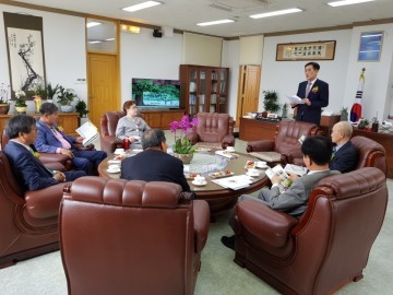 구미교육지원청, 역대 교육장 초청 간담회 개최