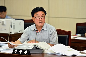 세종시의회 산업건설위원회, 경제산업국·건설도시국 행정사무감사 실시
