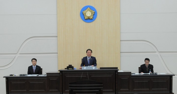 대전 동구의회, “2015년 첫 임시회 개원, 동구청 실·국 및 보건소 업무보고 받아”