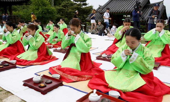 대전 동구문화원, ‘제43회 성년의 날’ 전통 성년례 재연