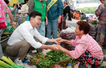 보성군, 추석맞이 전통시장 장보기…지역경제 활기 충전  