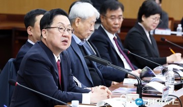 이장우 대전시장, 0시축제 축소 시 원도심 상권 붕괴