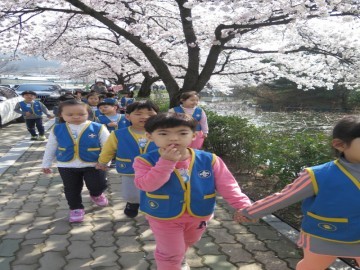 위풍당당 멋쟁이 안전 지킴이들