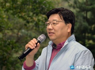 권선택 대전시장, 시민과 산책하며 소통하는 아침동행 대성황!