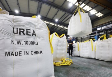 중동발 ‘제2 요소수 대란’ 오나?… “경유차는 안심, 비료가 비상”