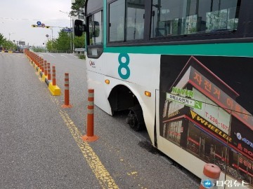 ‘경부고속도로 졸음운전’ 사망사고 오산시 버스업체, 달리던 버스 바퀴 빠져 