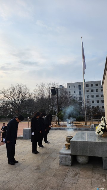  충북남부보훈지청, 제104주년 3.1절 맞아 충혼탑 및 삼일공원 참배