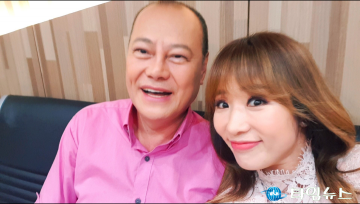 가수 라윤경 방송인 김학철 기분 환한미소 찰칵