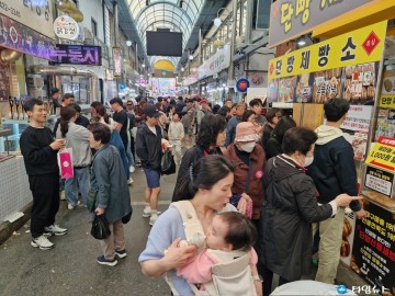 "팔도장터 관광열차, 단양 정차… 전통시장에 활력 더했다"