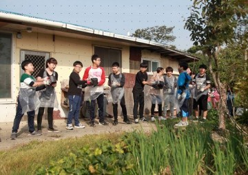  군산서해초, 바자회 수익금으로  나운3동 관내 이웃 2000장 연탄 전달