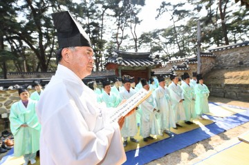 영주시, 영주한국선비문화축제 기간 유교성지 선포식과 선비도시 인증식 