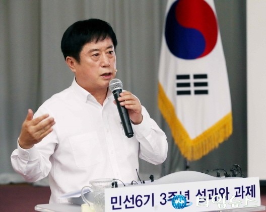 용인시 학부모 학비부담 줄어든다. 중·고교 신입생 전원 무상교복 지원 도입