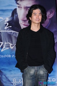 전수일 감독 아메리카 타운  군산에서 크랭크인