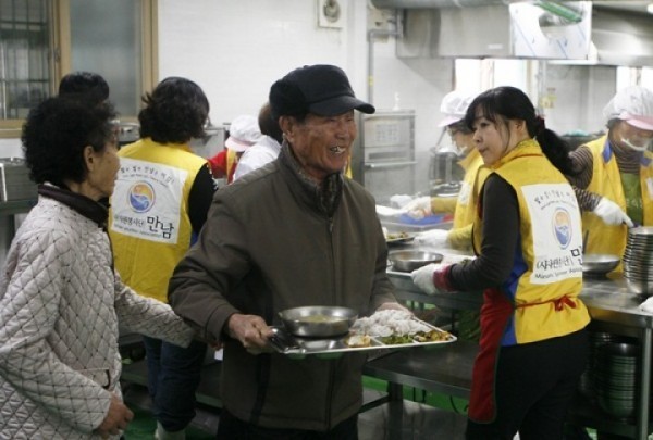 만남 군산지부 “어르신 또 만나요!”