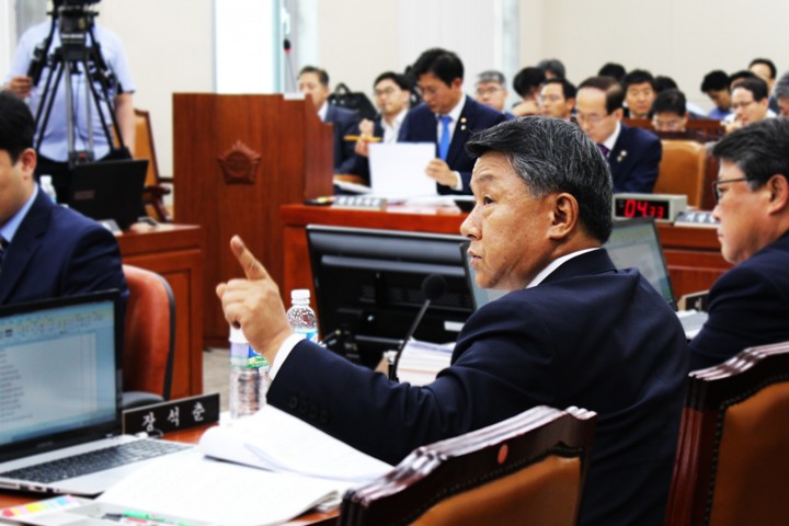 장석춘 의원 "기상청 '갑질'…해외출장비용 계약업체에 전가