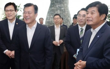 이춘희 세종시장, 문재인 대통령에게 행안부‧과기부 이전과 총리 독립청사 건축 건의