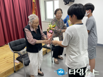 충북남부보훈지청, 청남초등학교 학생들과 꽃 한 송이 만들기 실시