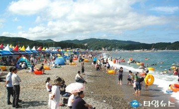 [포토]경주시 나정고운모래해변,대왕암 일출