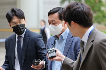 '이재명 측근' 정진상, 대장동 민간업자 재판서 증언 거부