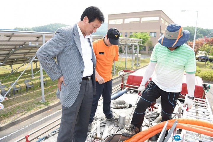 강화군의회, 가뭄대책 근무자 위문격려