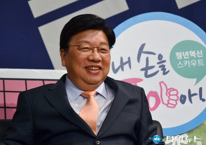 권선택 대전시장, 따뜻한 미소로 경청!