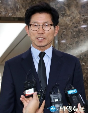 김문수"통진당 해산으로 자유민주체제 수호한 황교안이다"