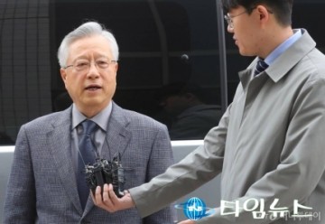 KT 전 임원 “대졸공채 전부터 김성태 딸 특별관리했다”