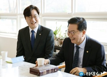 장종태 의원, 장철민 공개 지원…대전시장 경선 연대 본격화