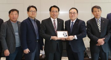 한현택 동구청장, 대한전문건설協 대전시회 감사패 받아!