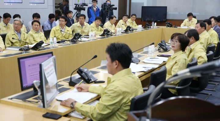 안희정 지사, “메르스 상황 직접 지휘”