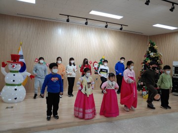 2022 설명절 “손자손녀 어르신 세배” 영상 지원