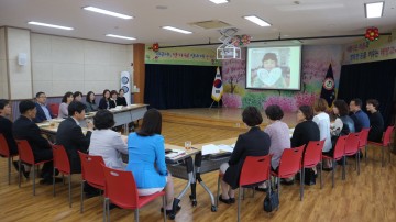 충남교육청, 유아교육 담당 장학사들 거산초·배방유치원 견학