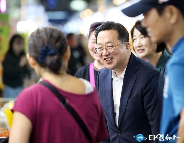 “형식 아닌 진심” 이장우 대전시장, 추석 앞두고 전통시장 구석구석 장보기